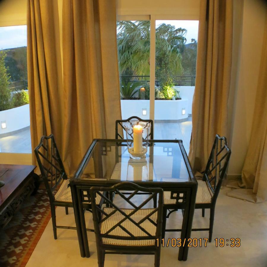 Apartamento Del Paraiso เอสเตโปนา ภายนอก รูปภาพ